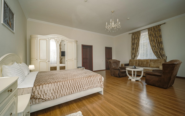 Отель Кристи