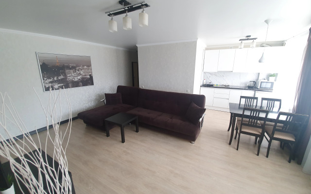 Vitalij HouseRent Dvuhkomnatnaya Po Ulitsy Musy Dzhalilya,21 Flat