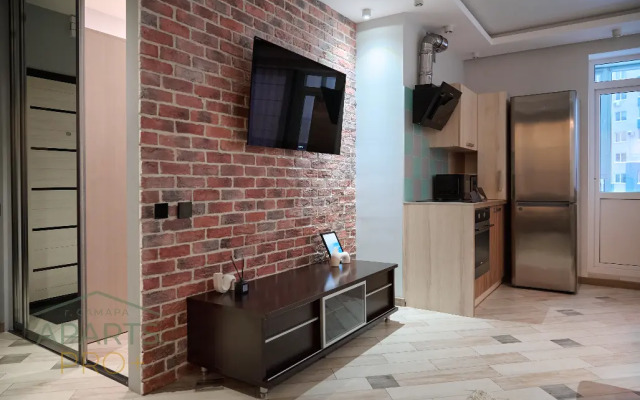Aparts Pro Stilnaya studiya u Volgi v ZHK Brig na 7 etazhe Flat