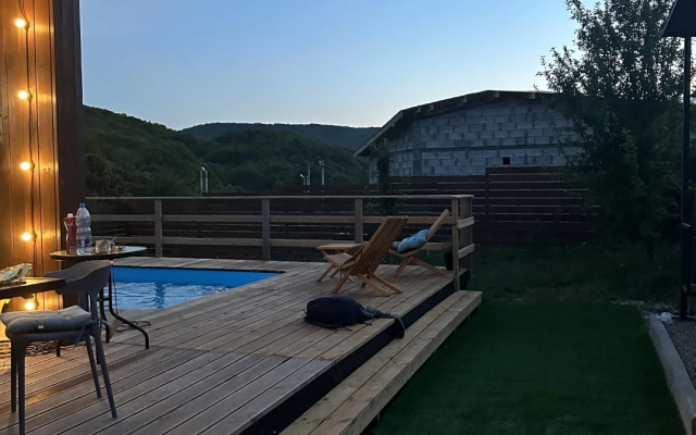 Частный дом с Теплым Бассейном и Банькой