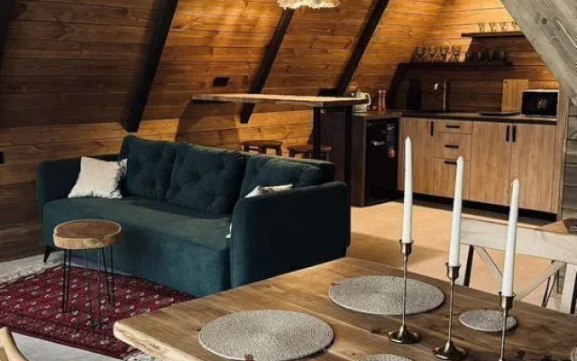 Zelyonyj Dom A-Freym Glamping
