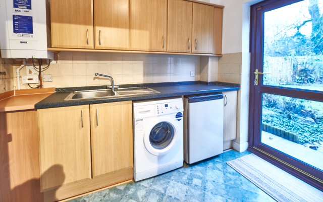 Furzton Serviced Houses - Shortstay MK Guest House
