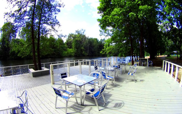 Vozdvizhenskoe Park Hotel