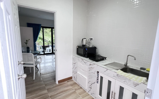 Paradise Corner Apartments