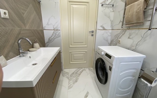 V tsentre Sukhuma U Morya Apartments