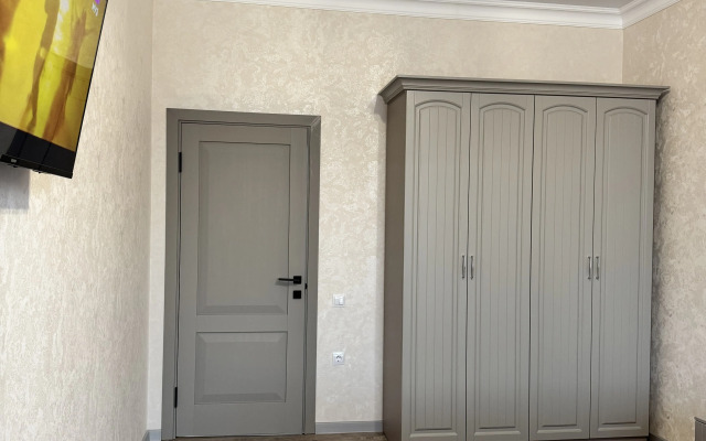 Квартира Двухкомнатная в центре города с парковкой