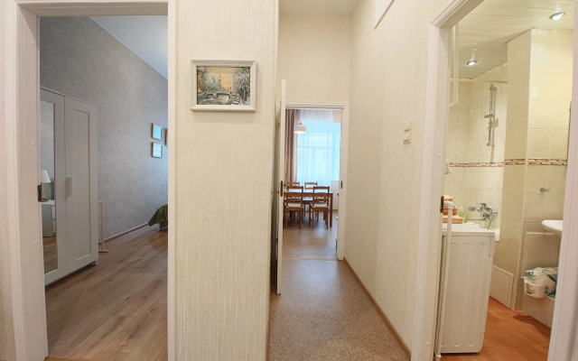 Апартаменты Камелот с шикарным видом на Невский проспект