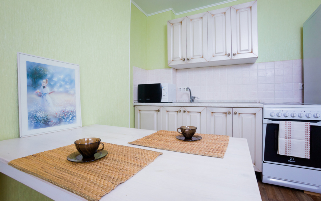 Na Revolyutsionnoy Flat