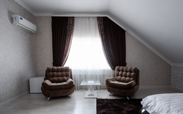 Djump Hotel