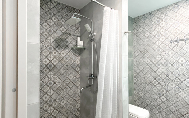 Апартаменты-студия 30 кв.м. с кроватью и балконом, с 3 по 6 этаж