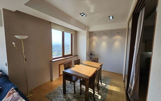 Na Prospekte Kommunisticheskiy, 31b/1 Flat