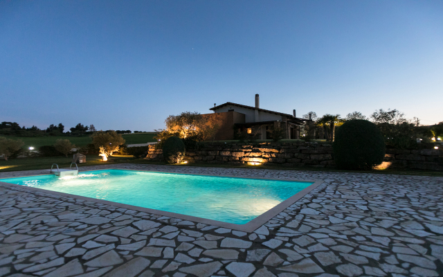 Inuit II Luxury Pool Villa Sani