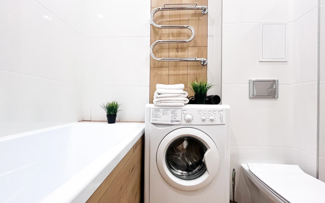 Dobrye Kvartiry S Terassoy Na Larina 45s6 Apartments