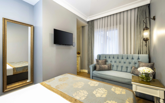 Raymond Old City Hotel