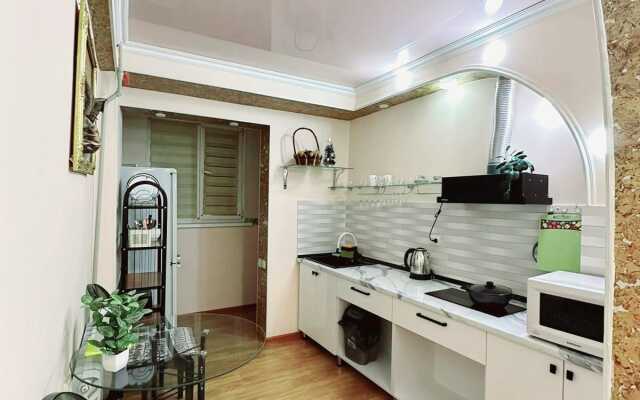 Na Prospekte Tauke Khana 33/3 Apart Hotel