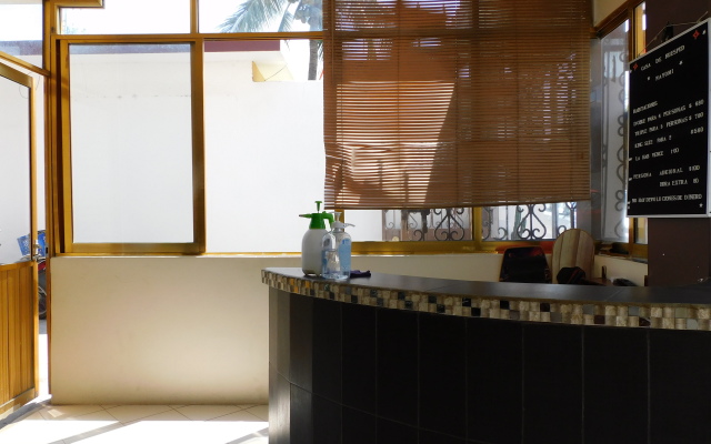 Отель Casa de Huespedes Nayomi By Rotamundos