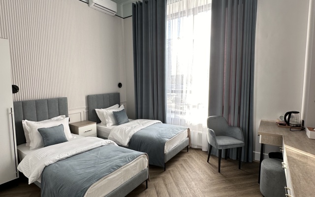 Hotel Five Hotel