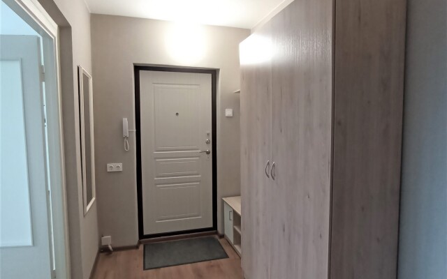Dvukhkomnatnye U Lerua Merlen I Tts Planeta Apartments