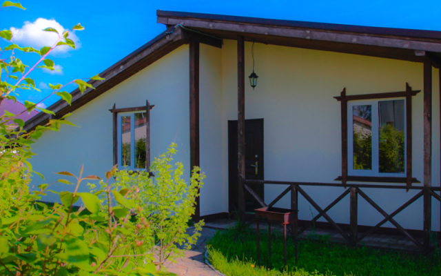 Hutorok Guest house