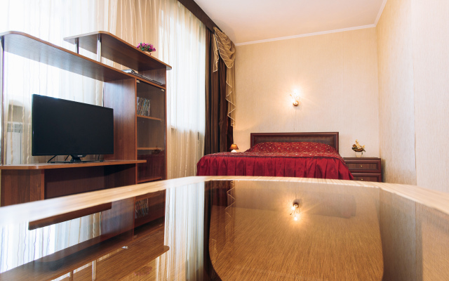 Апартаменты Серова 27