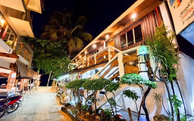 Курортный отель CocoLoco Boracay Beach Resort