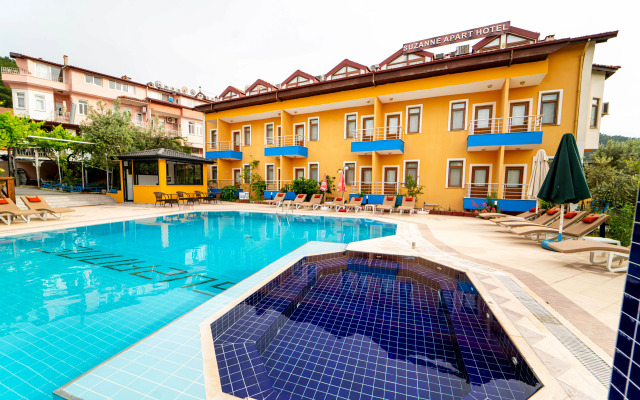 Suzanne Hotel & Restaurant