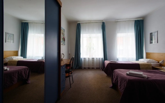 Pushkinskaya 8 Living quarters