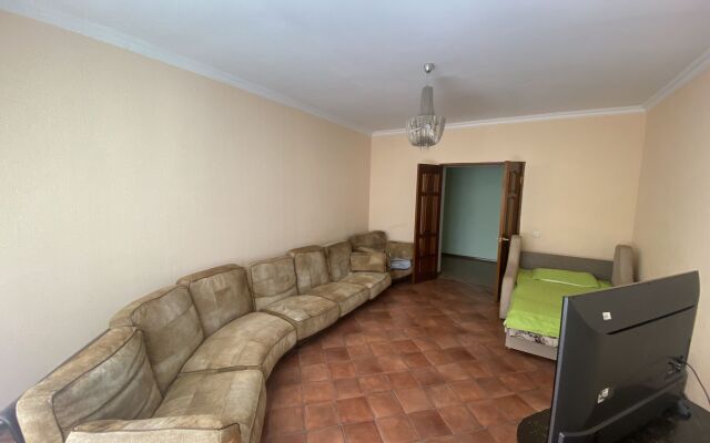 Апартаменты 223 Трёхкомнатные Курзальная 19