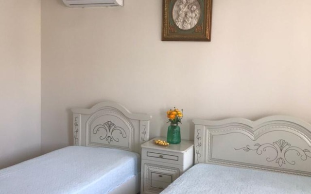 Gostevoy Dom Kia Guest Home