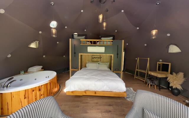 Kaledome orman evleri Glamping