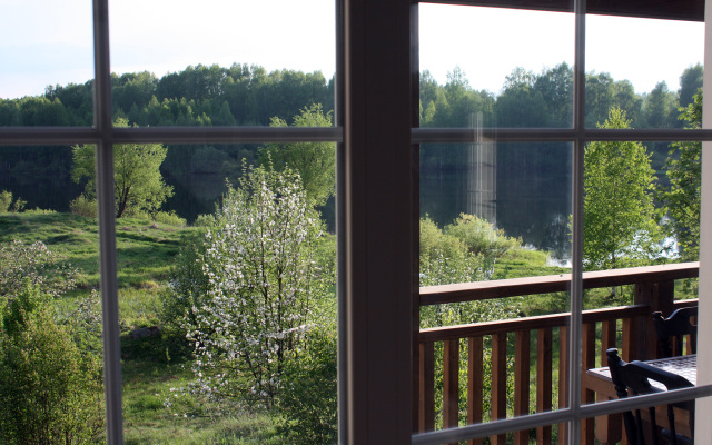 Tri Kholma Guest house