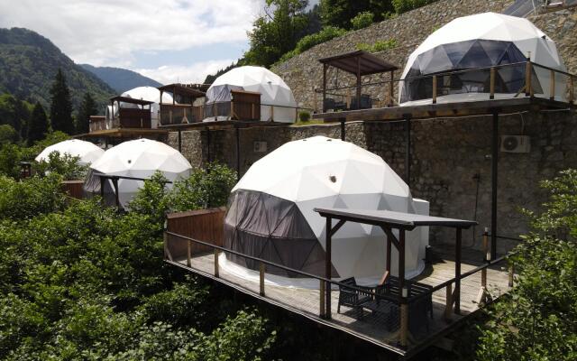Kaledome orman evleri Glamping