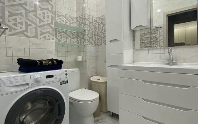 Na Surikova 24 Flat