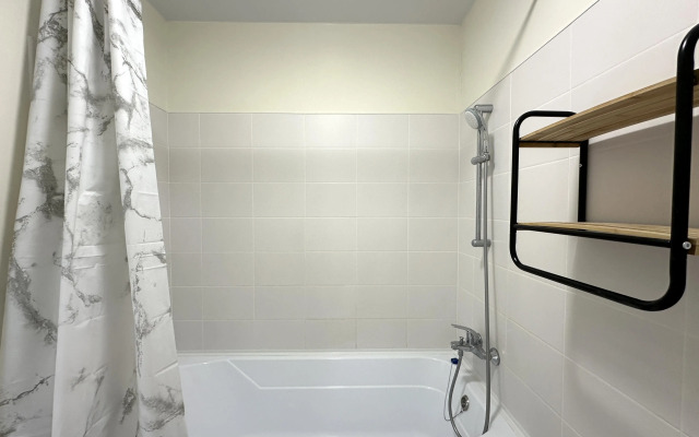 Elitnyye na Beregu Reki Tura s Vidom na Most Vlyublennykh Apartments