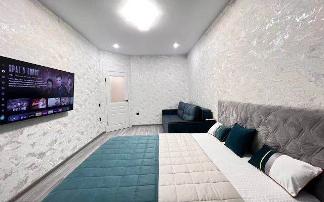 V Tsentre Goroda Zhk Levoberezhye Flat