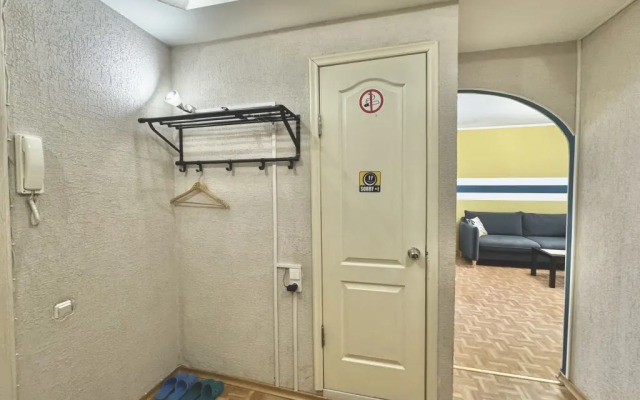 U DK Metallurgov. Barbaris One-room Apartments