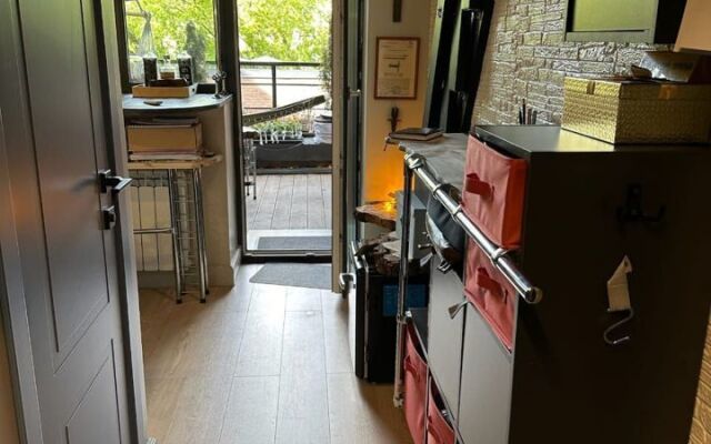 Апартаменты Люкс на 2-й Рощинской 10