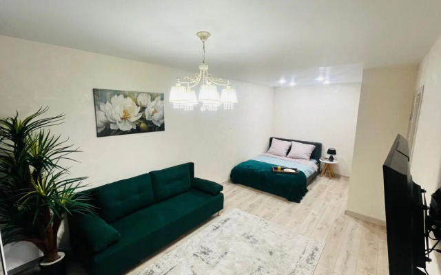 S lyubovyu Flat