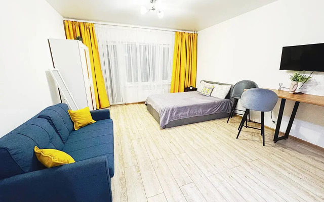 Апартаменты в центре Колпино с видом на парк большая парковка во дворе