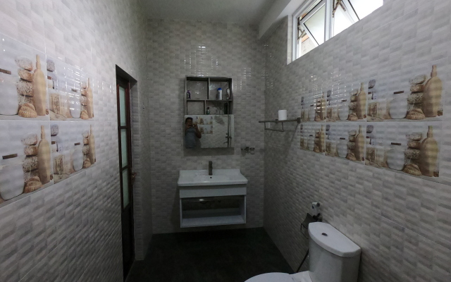 Dhangethi Inn Hotel