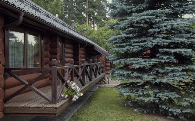 Гостевой дом Усадьба Земляничная