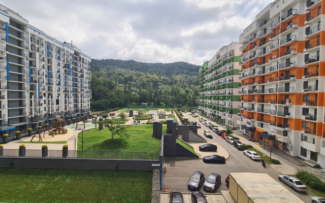 Uyutnaya S Balkonom V Sochi Flat