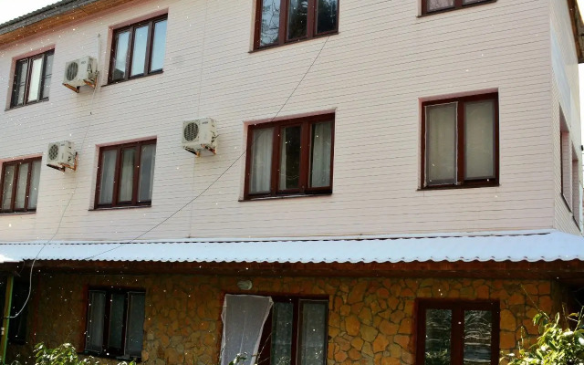 Gostevoj Dom Raj na 72 Guest house