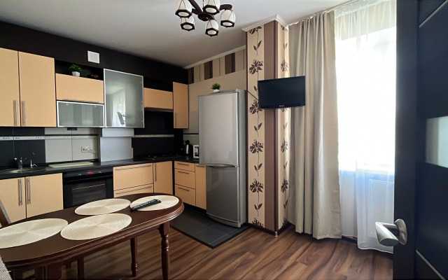 Raf Troesutok Flat