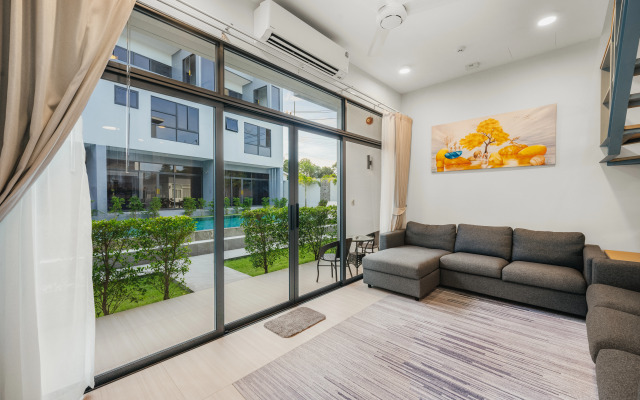 Riana Town Private house