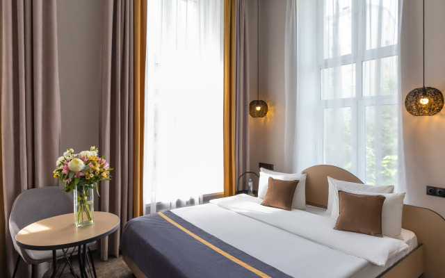 Отель Тесла