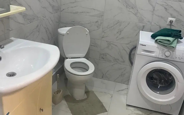 Uyutnaya S Udobnym Raspolozheniem Flat