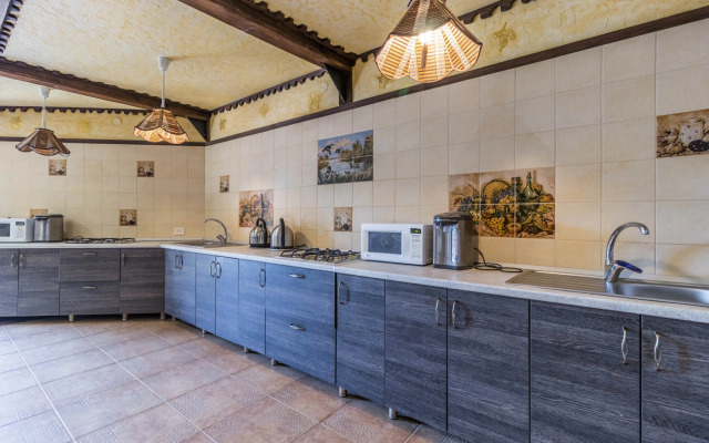 Villa Lychiya 2 Guest House