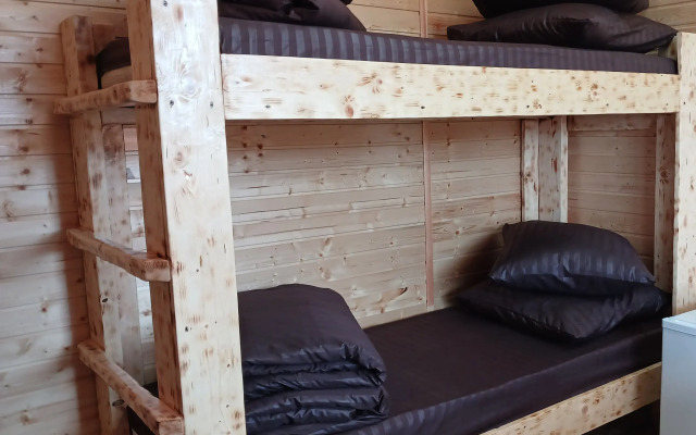 V Gostyakh U Vikusi Private House