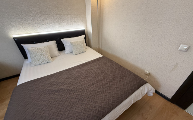 Tut Khorosho Na Schorsa 103 2 Flat